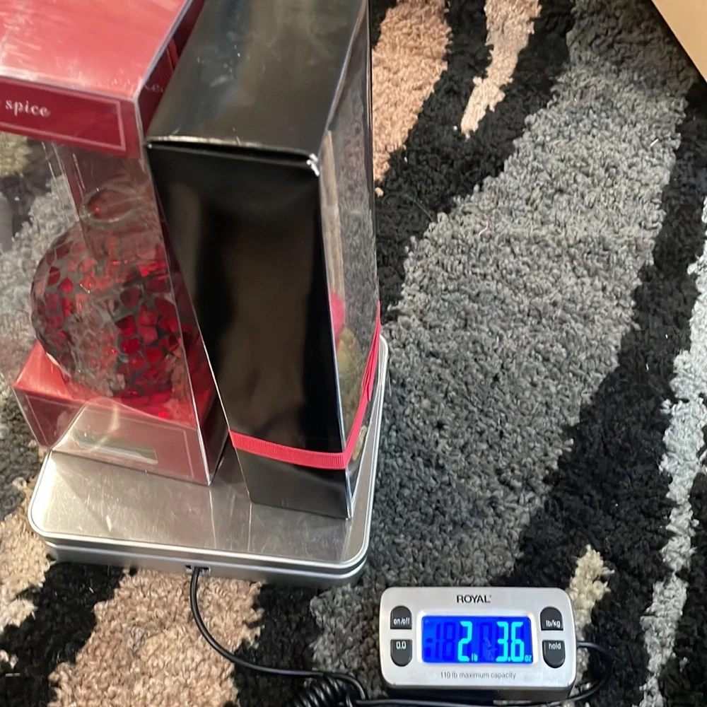 Set of Two Oil Diffusers with Oil - Picture 11 of 11